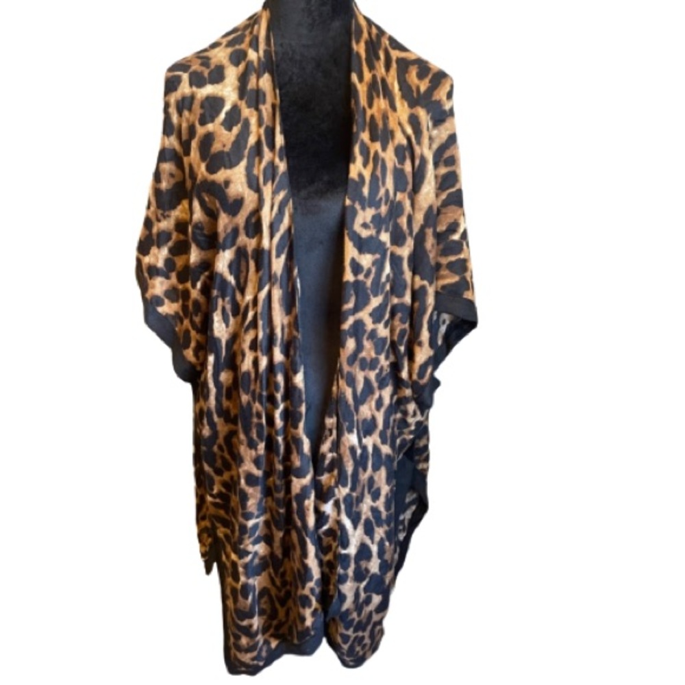 Leopard print kimono